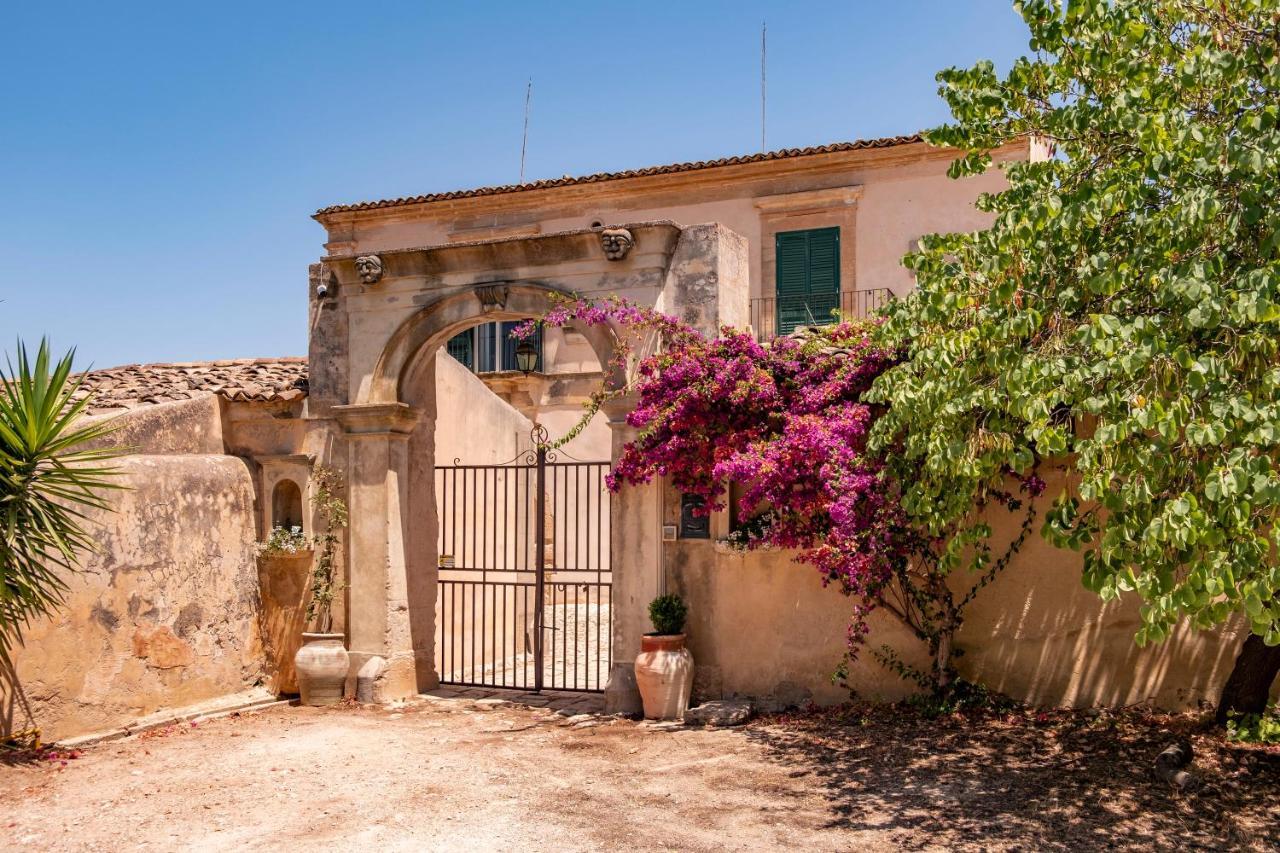 Villa Zottopera - Dimora Di Sicilia Киарамонте Гулфи Екстериор снимка